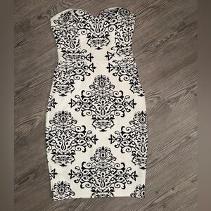 B Darlin Black and White Sheath Dress Sweetheart Neckline